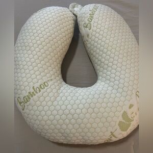 BAMBOO Neck Pillow - White and Green
